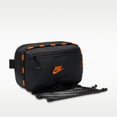 Nike Hayward Patrol Cross-Body Bag (4L). Nike LU